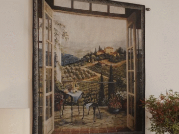How to Choose the Perfect Artistic Tapestry for Your Home Decor