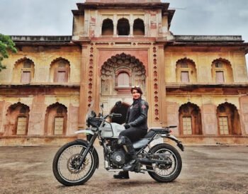 Start Your Jaipur Adventure with Easy Two Wheeler Rentals Near the Station