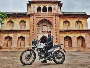 Start Your Jaipur Adventure with Easy Two Wheeler Rentals Near the Station Start Your Jaipur Adventure with Easy Two Wheeler Rentals Near the Station
